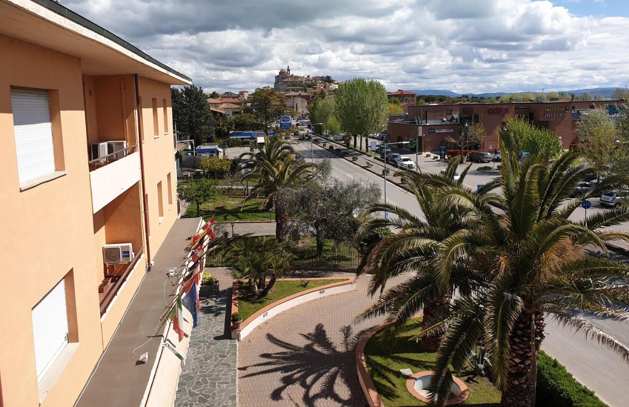 Hotel Trasimeno Bittarelli كاستيغليون ديل لاغو المظهر الخارجي الصورة